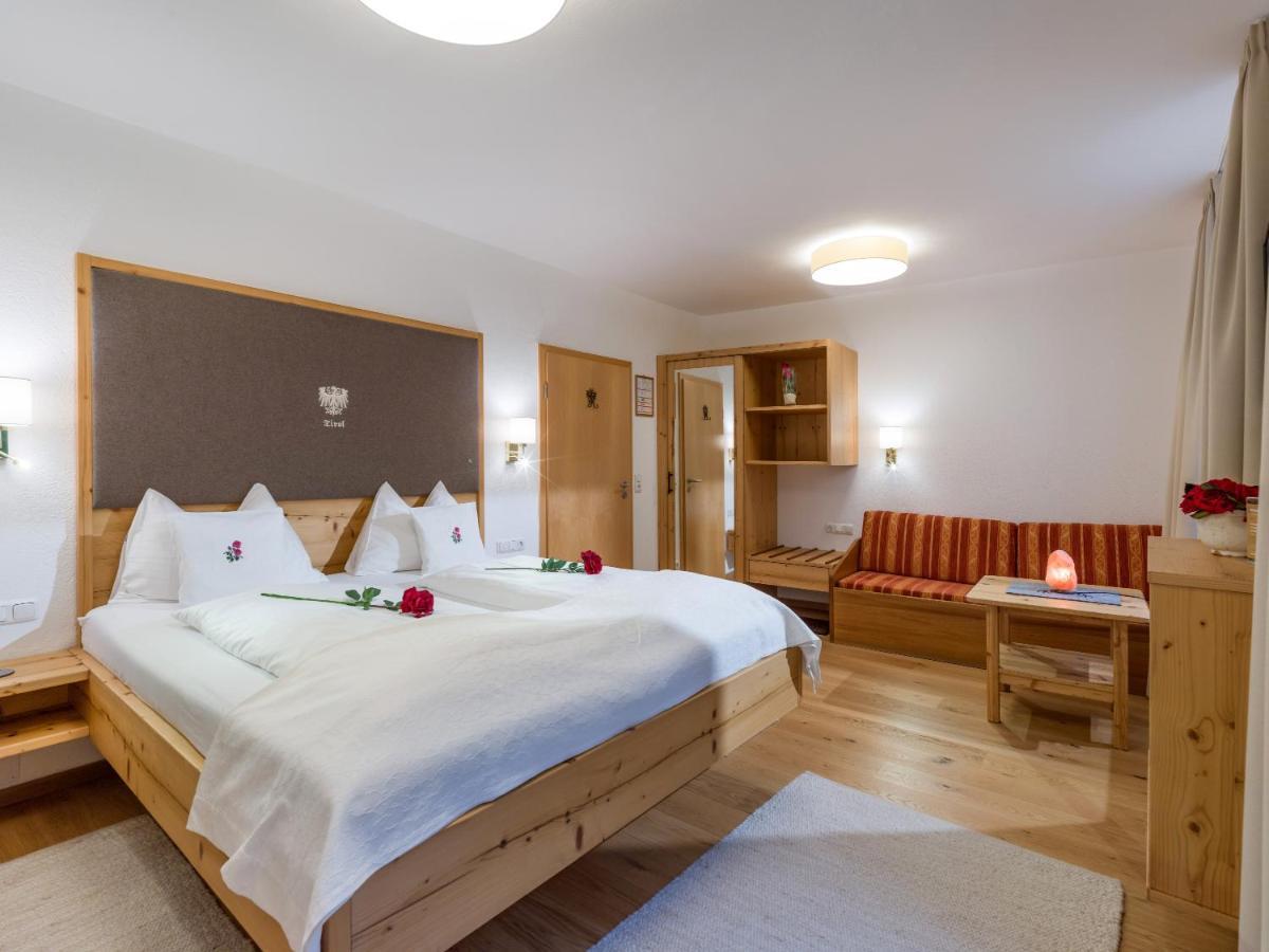 Gartenhotel Rosenhof Bei Kitzbuehel Oberndorf in Tirol Bagian luar foto
